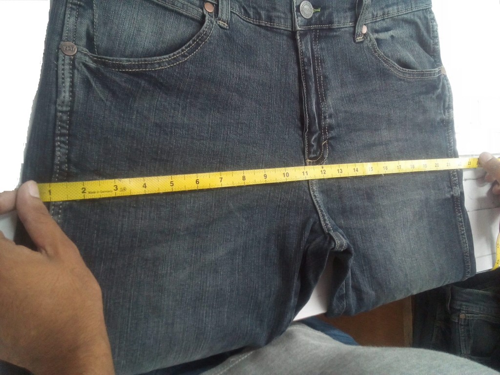 Measurement of Top and Bottom Garments