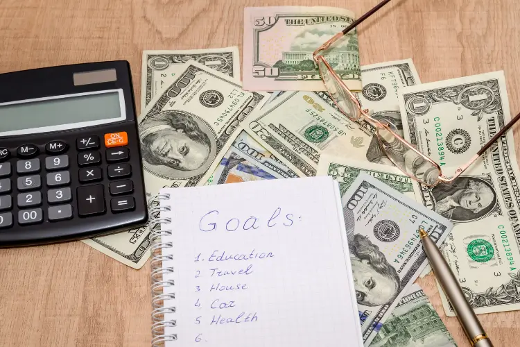 How to Achieve Your Financial Goals in 2025