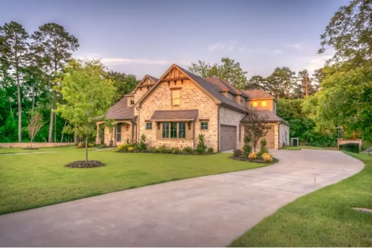 New Home? Learn How to Decorate It