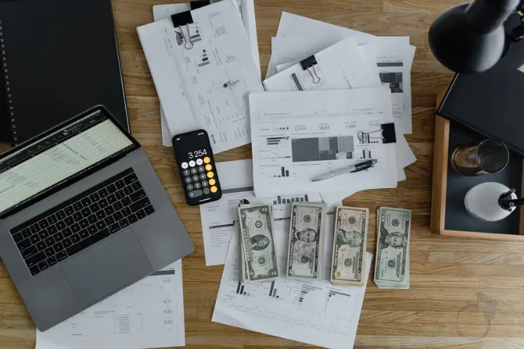 How Financial Advisors Help You Build Long-Term Wealth