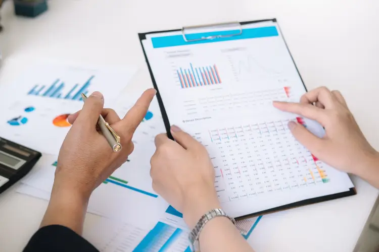 Learn From The Double Top: A 2025 Guide To Smarter Business-To-Finance Decisions