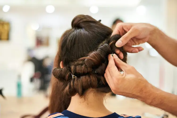 Hairstyles That Take Less Than 10 Minutes