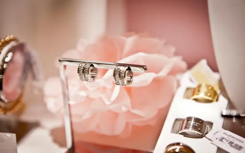 How Can You Tell If Your Jewelry Is Real or Fake