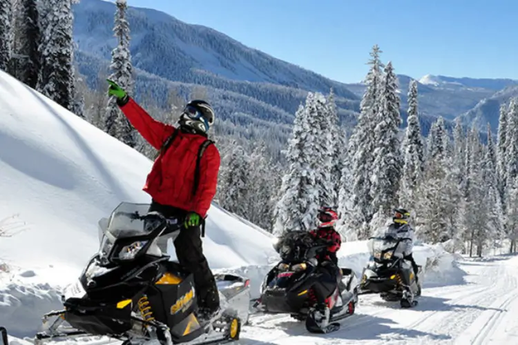 Tips to Choose the Best Snowmobiling Tour in Park City